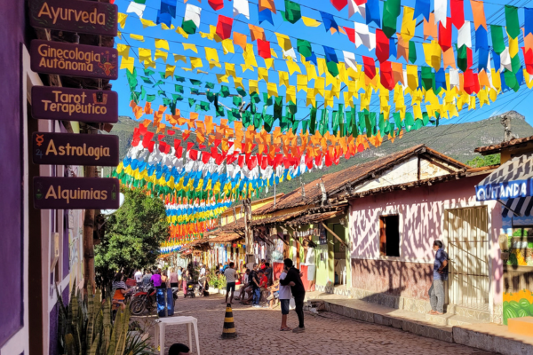 São João festival decorations in Vale do Capão.