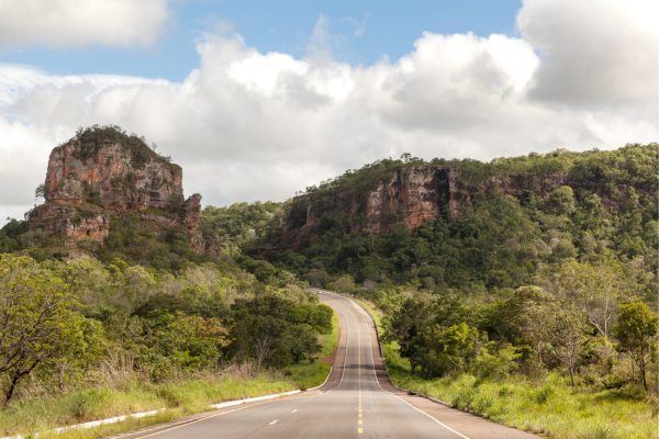 Road at Chapada das Mesas National Park - Carolina, Maranhao, Brazil (Canva)