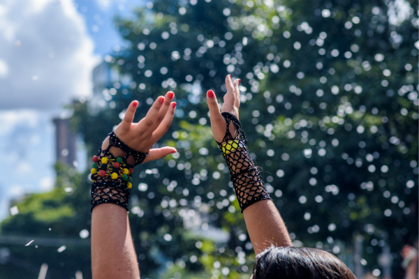 Hands up in a carnival block in Belo Horizonte